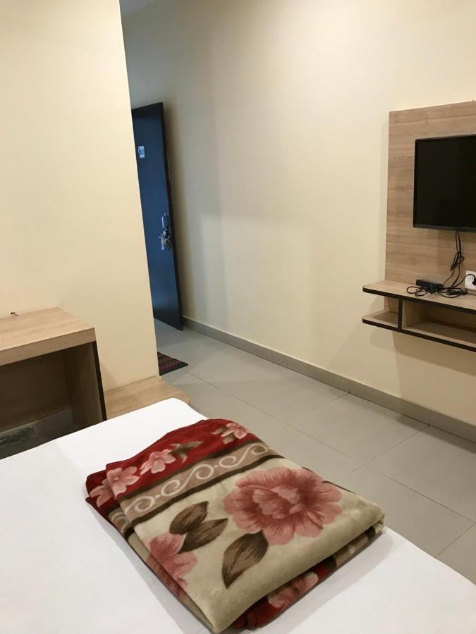 Hotel Natraj Bulandshahr Exterior foto